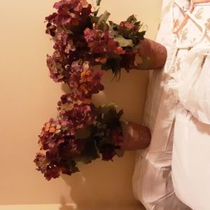 2 very pretty flowers.